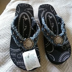 Montana West sandal